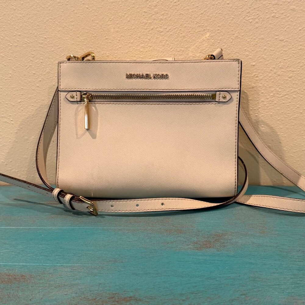 NWT Michael Kors Haillee Crossbody Bag With Gold Hardward in Optic White